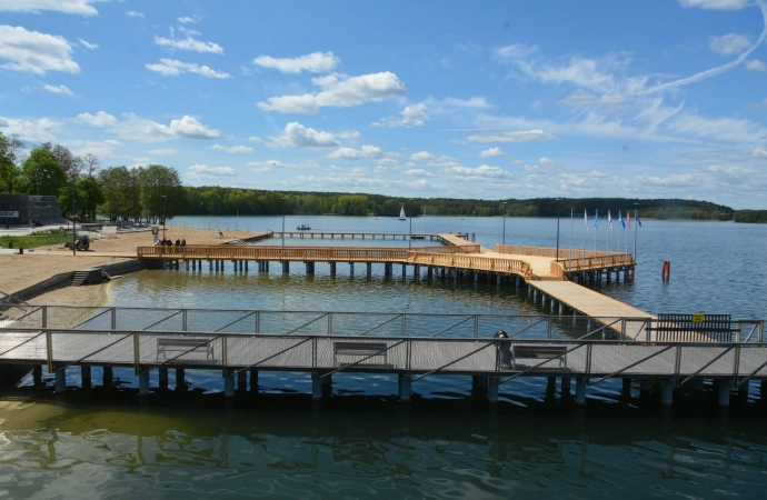 Zakończyła się budowa nowego mola na Plaży Miejskiej w Olsztynie.